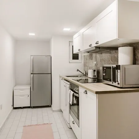 Rbnb - Inner I. Inn 3*