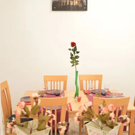 Rbnb - Inner I. Inn 3*