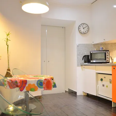 Rbnb - Inner I. Inn 3*